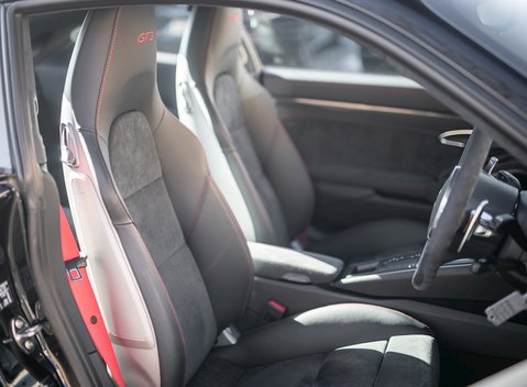 Porsche 911 (991) GT3 12