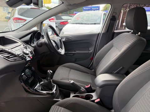 Ford Fiesta 1.5 TDCi Titanium Euro 5 5dr 32