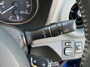 Toyota Yaris VVT-I ICON 16