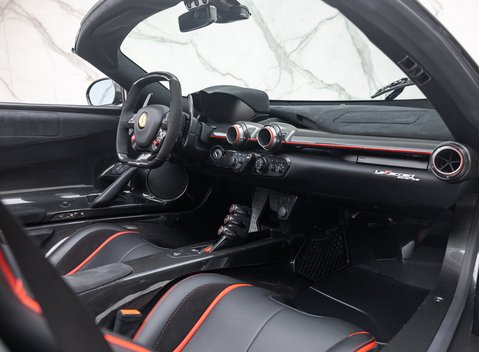 Ferrari LaFerrari Aperta 25