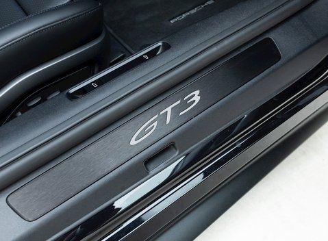Porsche 911 (992) GT3 Touring 18