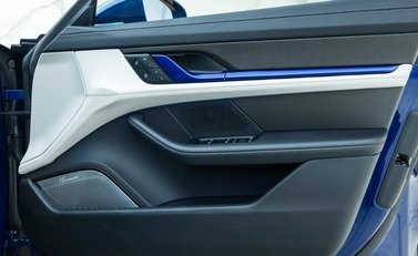 Porsche Taycan GTS Sport Turismo 27