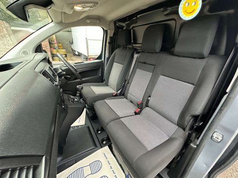 Vauxhall Vivaro 2.0 Turbo D 3100 Pro L2 H1 Euro 6 6dr 34