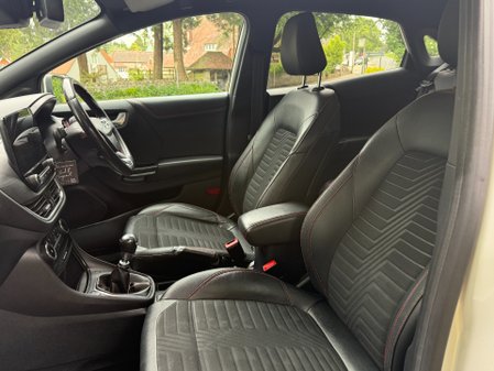 Ford Puma ST-LINE X FIRST EDITION MHEV 52