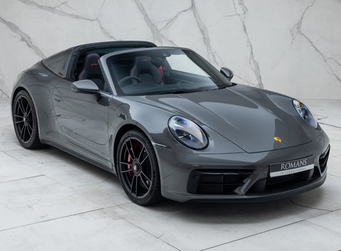 Porsche 911 Targa 4 GTS (992) 14