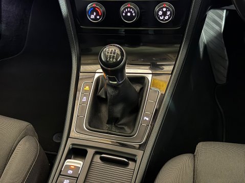 Volkswagen Golf GT TDI BLUEMOTION TECHNOLOGY 16