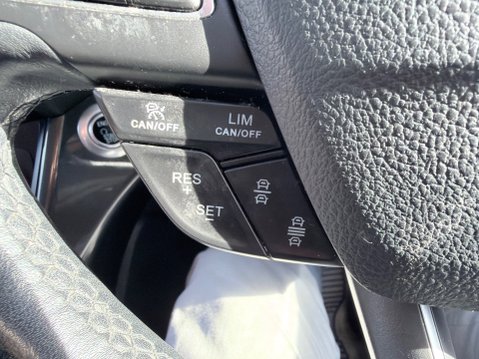Ford Grand C-Max 1.6 TITANIUM TDCI 22