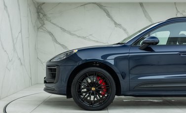 Porsche Macan GTS 34