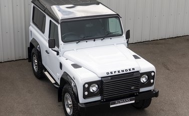 Land Rover Defender 90 Landmark 8