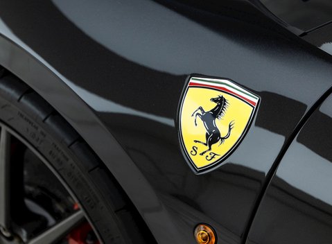 Ferrari 488 Pista Piloti 32