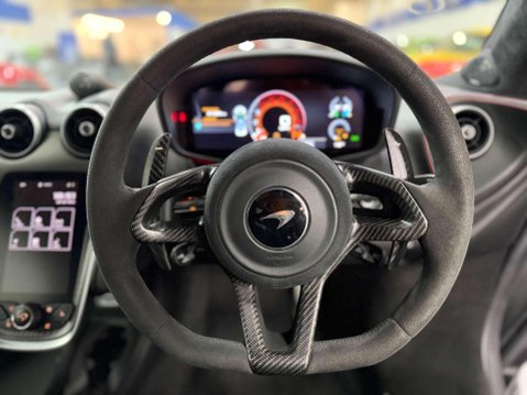 McLaren 570 3.8T V8 Coupe 2dr Petrol SSG Euro 6 (s/s) (570 ps) 29