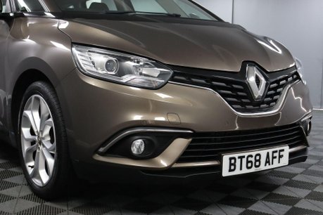 Renault Grand Scenic ICONIC TCE 47