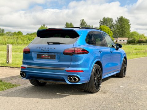 Porsche Cayenne 4.2 TD V8 S TiptronicS 4WD Euro 6 (s/s) 5dr 9