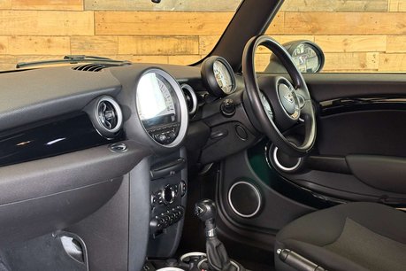 Mini Clubman 1.6 Cooper Estate 5dr Petrol Auto Euro 6 (122 ps) 8