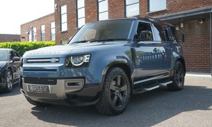 Land Rover Defender X-DYNAMIC HSE MHEV 3.0L Extended LR Warranty Tow Bar Pano Roof FLRSH  6
