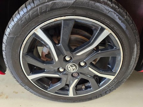 Toyota Yaris 1.33 Dual VVT-i Sport Euro 5 5dr Euro 5 42