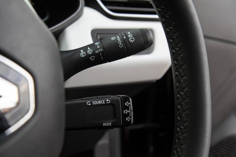 Renault Clio TECHNO TCE 18