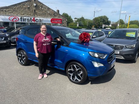 Abi from Bradford collecting her new Ford Ecosport