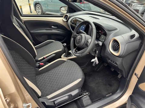 Toyota Aygo X VVT-I EDGE 20