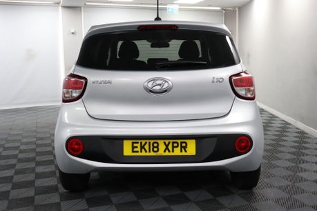 Hyundai i10 PREMIUM 8