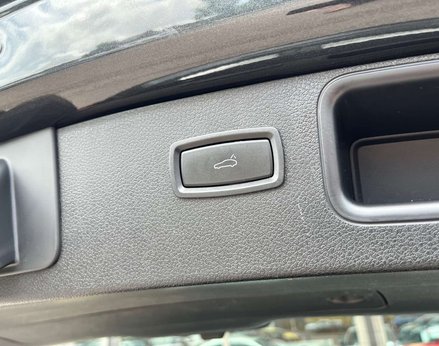 Porsche Macan 3.0 Macan S Semi-Auto 4WD 5dr 84