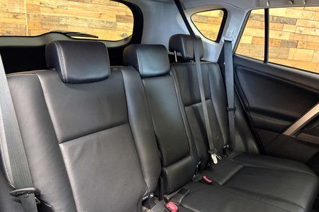 Toyota Rav4 2.2 D-4D Invincible SUV 5dr Diesel Manual 4WD Euro 5 (150 ps) 28