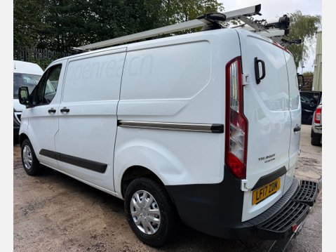Ford Transit Custom 2.0 TDCi 310 Panel Van 5dr Diesel Manual L1 H1 (157 g/km, 104 bhp) 14