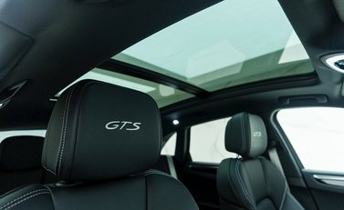 Porsche Macan GTS 11