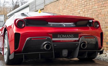 Ferrari 488 Pista 33