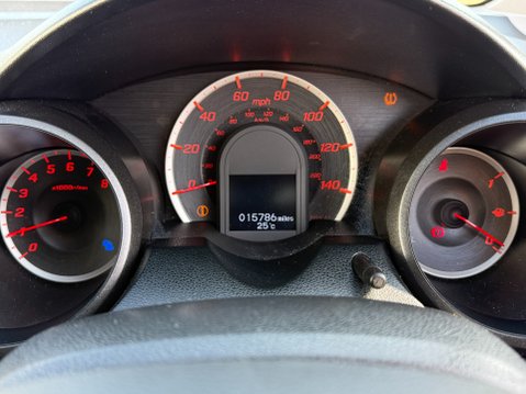 Honda Jazz I-VTEC ES PLUS AUTO 11