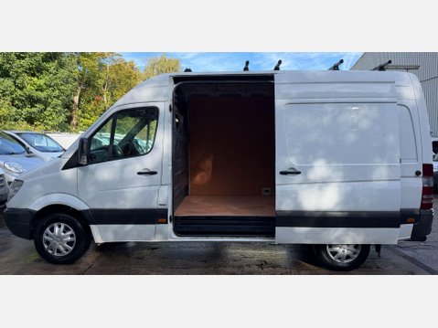 Mercedes-Benz Sprinter 2.1 213 CDi BlueEFFICIENCY Panel Van 4dr Diesel Manual RWD L2 (200 g/km, 12 5