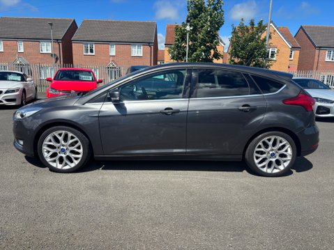 Ford Focus TITANIUM X 5