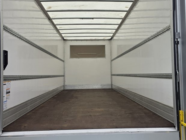 Iveco Daily DAILY 72C18 DIESEL 3.0 Business Box Van 5100 WB Hi-Matic With Tailift 9