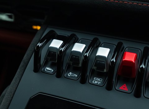 Lamborghini Huracan TECNICA 17