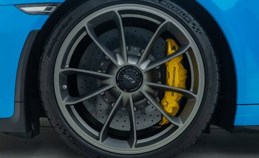 Porsche 911 GT3 (991.2) 26