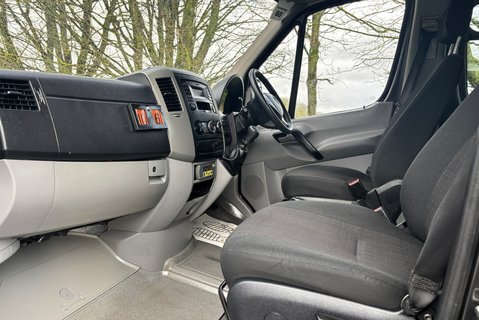 Mercedes-Benz Sprinter 313 Mwb Hr 4x4 Crew Van - Air Con 14