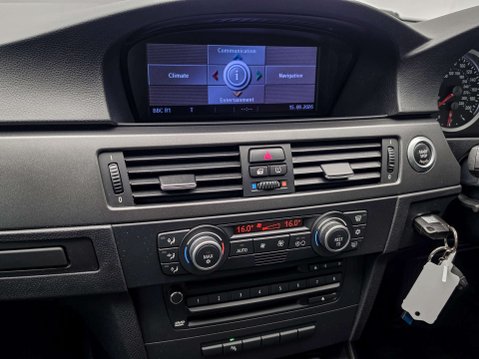 BMW M3 4.0 iV8 Coupe 2dr Petrol Manual Euro 4 (420 ps) 8