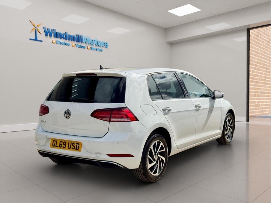 2019 Volkswagen Golf — image 10