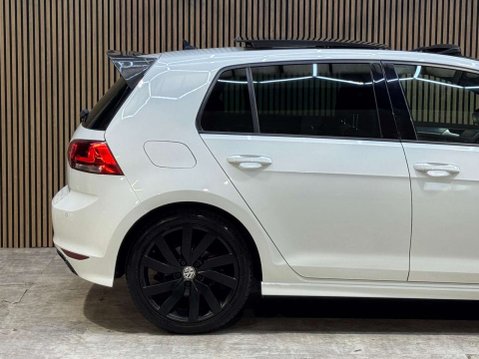 Volkswagen Golf 2.0 Golf R-Line Edition TDI BlueMotion Technology 5dr 17