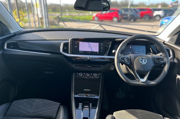 Vauxhall Grandland 1.5 Turbo D Ultimate Auto 32