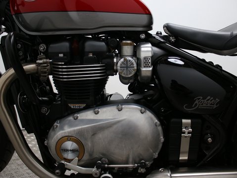 Triumph Bobber BONNEVILLE BOBBER 40