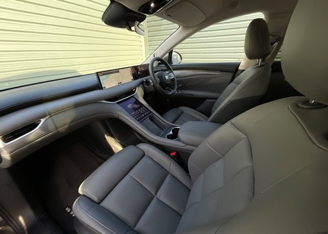 MG IM6 100kWh LAUNCH EDITION AWD 15