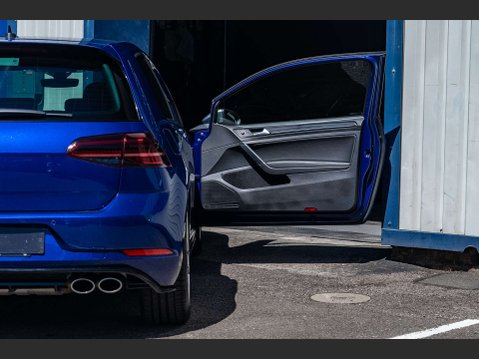 Volkswagen Golf 2.0 Golf R TSi 4Motion Semi-Auto 4WD 3dr 8