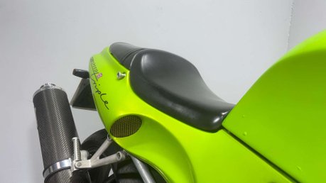 Triumph Speed Triple 855 1997 34K RUNNING PROJECT BIKE SPARES OR REPAIR NAKED BIKE 7