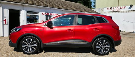 Renault Kadjar SIGNATURE NAV TCE AUTOMATIC..GLASS ROOF.9 SERVICES 1