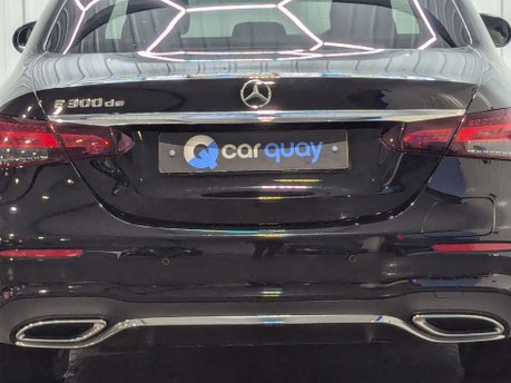 Mercedes-Benz E Class 2.0 E 300 AMG Line de Auto 4dr 36