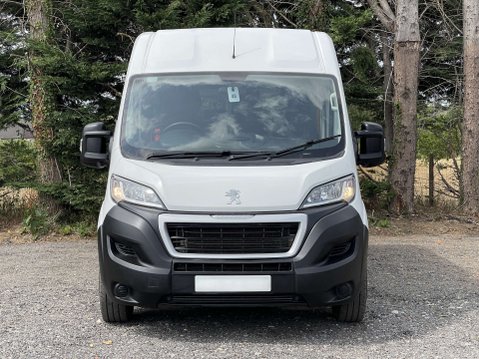Peugeot Boxer L3H2 15-seat Non-D1 Minibus Lite with Camera, AC and parking sensors. 7