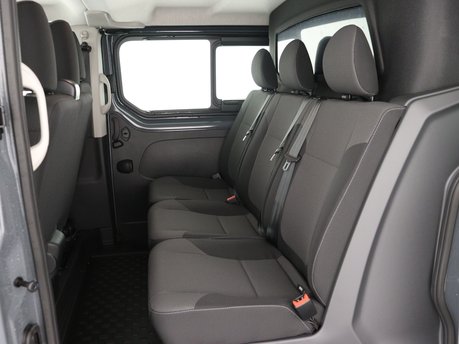 Renault Trafic LL30 Blue dCi 130 Advance Crew Van 12