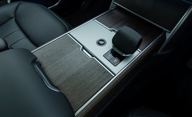 Land Rover Range Rover P460e Autobiography LWB 24