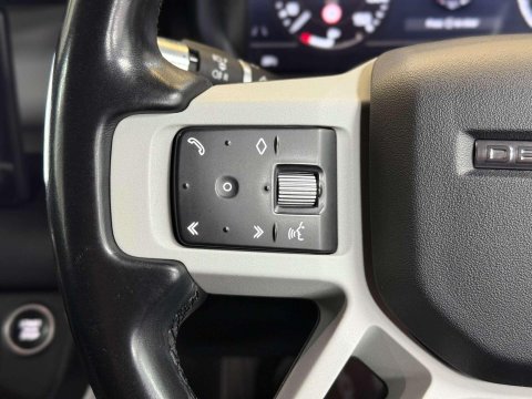 Land Rover Defender 3.0 D250 MHEV SE Hard Top SUV 5dr Diesel Auto 4WD MWB Euro 6 (s/s) (250 ps) 37